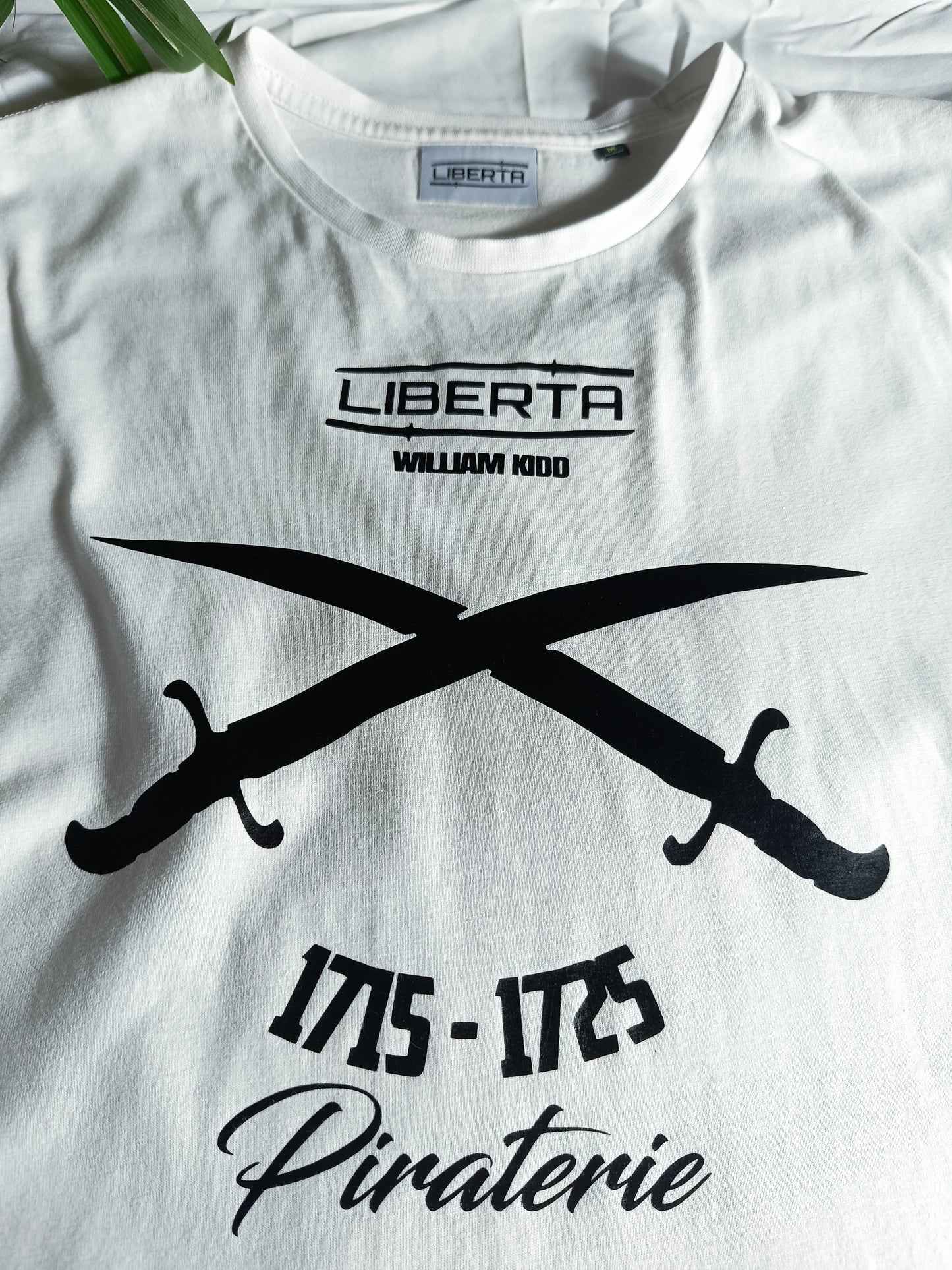 T-SHIRT | HISTORY | V.2